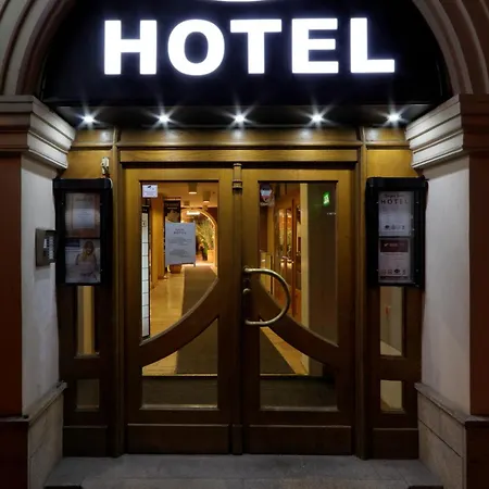 酒店 赢卓爱酒店