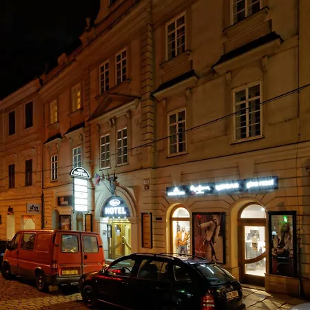 Отель Enjoy Пльзень