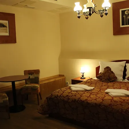 Enjoy Hotel 3*